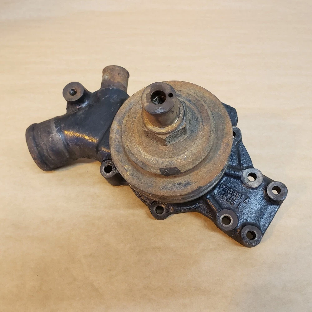 Jaguar XJ6 Series 1 1968 73 Original Water Pump P30961A RJH1 with