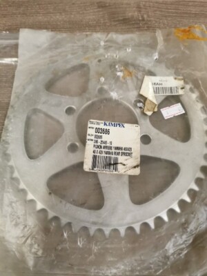 NOS Yamaha DT125 DT175 DRIVEN SPROCKET 2A6-25449-10-33 18L-25449 NOS Yamaha DT125 DT175 DRIVEN SPROCKET 2A6-25449-10-33 18L-25449
