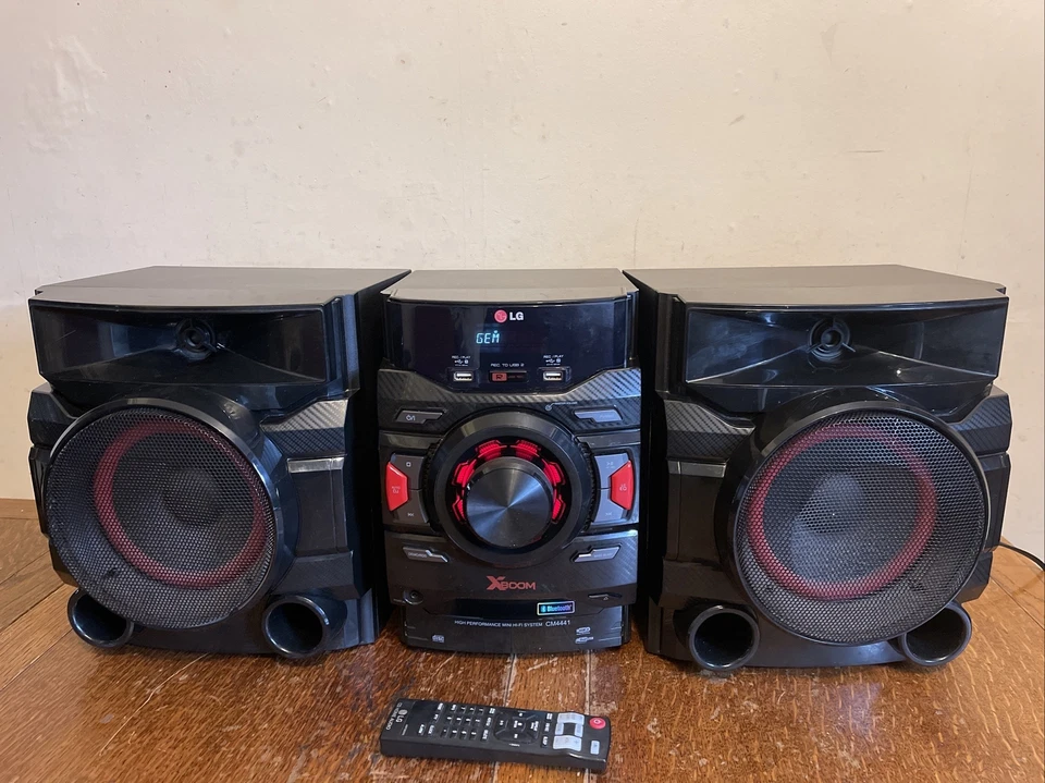 LG CM4441  XBOOM  400W  Home Audio System With Auto DJ, Bass Blast And Bluetooth - Image 2 of 4