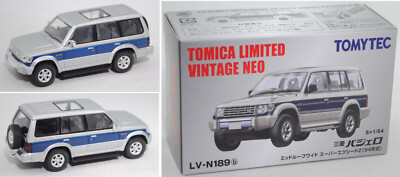 TOMYTEC LV-N189a Mitsubishi Pajero 3500 V6 Super Exceed-Z silber / blau 1:64