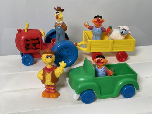 VTG Illco Toys JHP SESAME STREET FARM BARN LOT Figurine Replacements Vehicles - Picture 1 of 16