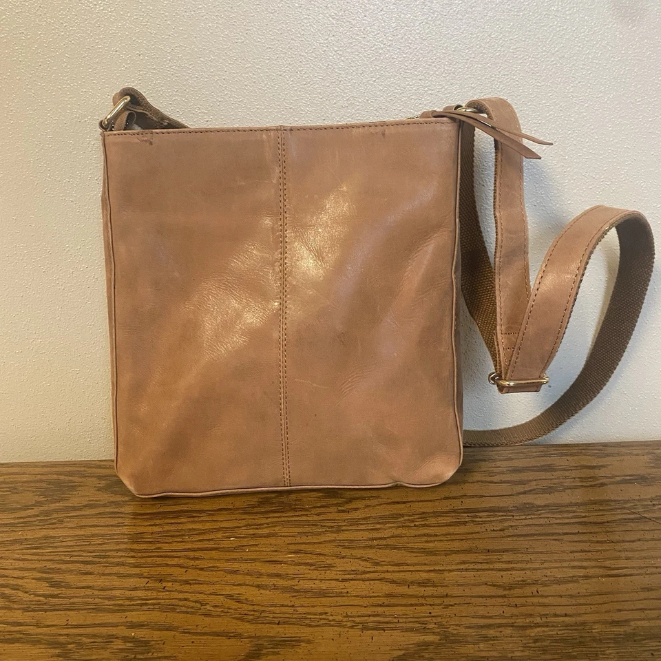 Bandolera delgada Estalon para mujer de cuero marrón con cierre de cremallera Foto 2 de 4