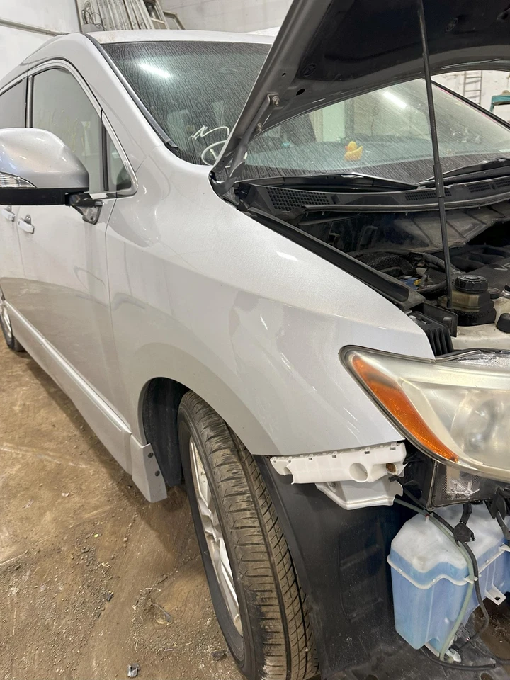 Used Front Right Fender fits: 2011 Nissan Quest w/o side sill moulding Front Rig Foto 3 de 4