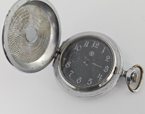 Vintage CASE Birdie Pocket Watch USSR MOLNIJA SOVIET Watch Parts - Picture 3 of 10