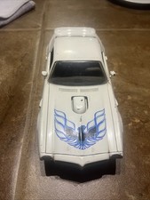 1973 PONTIAC FIREBIRD TRANS AM 1/18 White Doors And Hood Open Does Show Wear