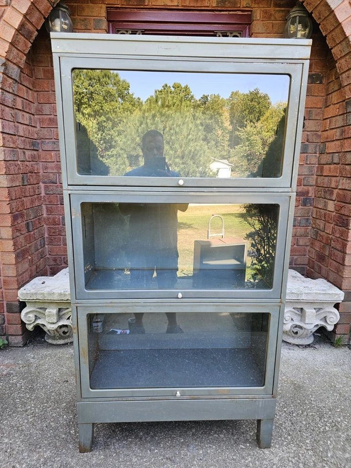 VINTAGE METAL BOOKCASE GLOBE WERINCKE 3 STACK BARRISTER GLASS DOORS BOOKSHELF - Image 2 of 4