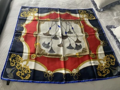 Authentique Foulard Carré CÉLINE PARIS 100% Soie Bords Roulottés À La Main - Photo 1/4