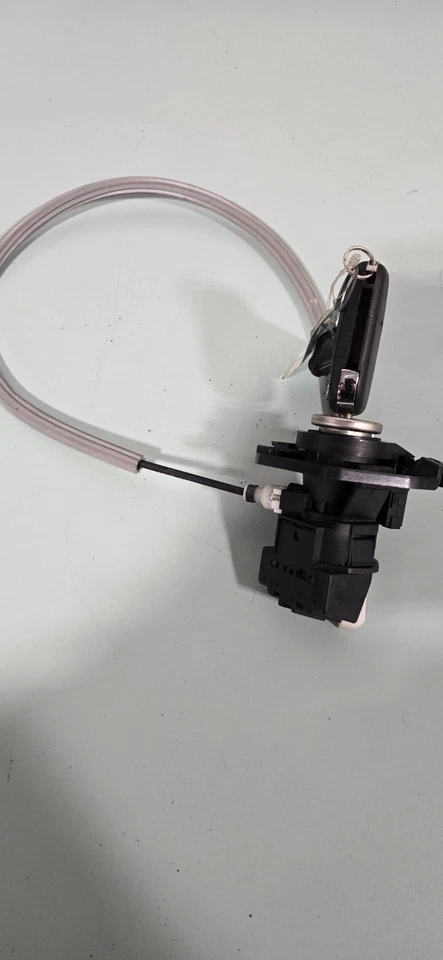 JAGUAR XJ8 2004 05 06 07 2008 IGNITION LOCK WITH KEY 2W9312A145CF - Image 2 of 2