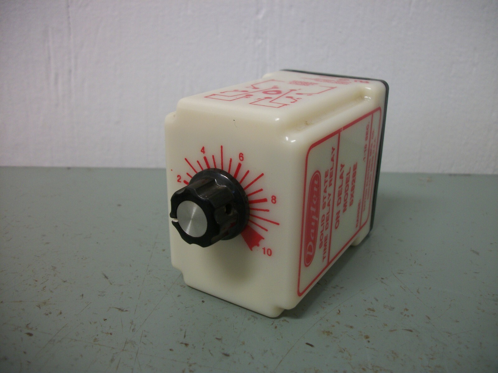 DAYTON SOLID STATE TIME ON DELAY RELAY 5X828E 0.1-10SEC