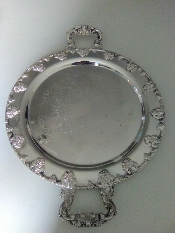 BUTLERS LARGE TEA SERVER TRAY, ROUND 18" SILVER OVER COPPER W/HANDLES,  GRAPES