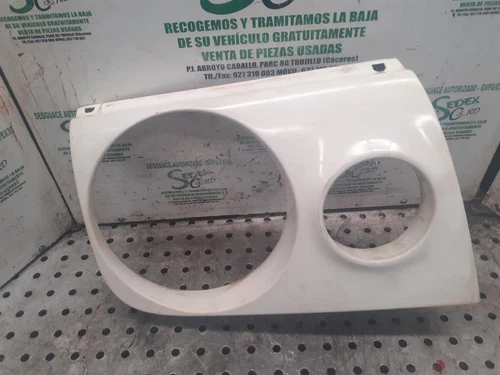 624107F Molduras Delanteras para NISSAN TERRANO II (R20) * 1007879