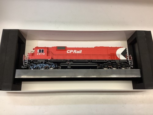 Bowser #24836 escala HO “CP Rail” M630 5 bandas analógico DCC READY Rd. #4510 | Zustand: New