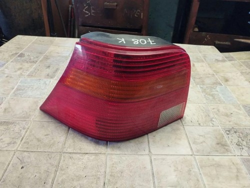VW GOLF V 1K1 Rücklicht hinten links 1.90 Diesel 55kw 1999 33982236