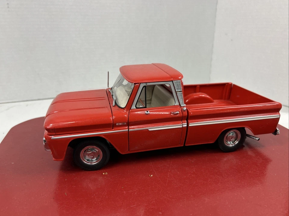 Camión de bomberos Sunstar 1/18 rojo 1965 C-30 usado como nuevo sin caja LEER Foto 3 de 4