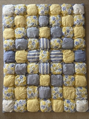 Vintage Handarbeit Laura Ashley Patchwork Puff Quilt
