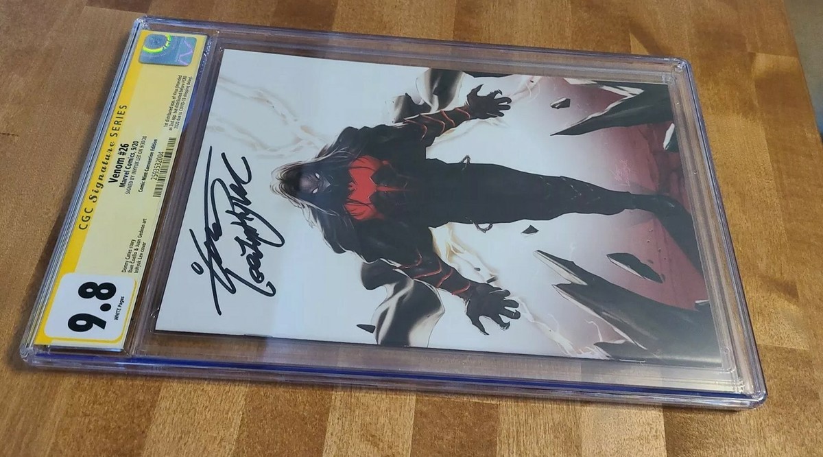 Venom #26 Inhyuk Lee SDCC Virgin (The Comic Mint) Variant CGC SS
