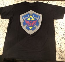 Legend of Zelda Ocarina of Time 3D XL T-Shirt Shield Nintendo 2014