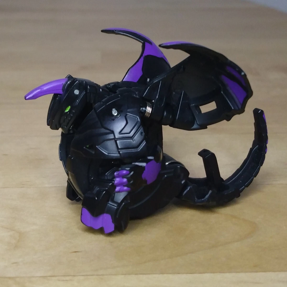 Bakugan Battle Brawlers Planet Black Darkus Dragonoid B400 Rare