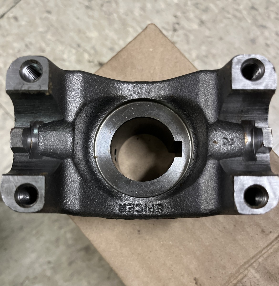 Spicer 3-4-283-1 End Yoke For Sale Dana Spicer 1350 Series 3 4 283 1 End  Yoke 1.250