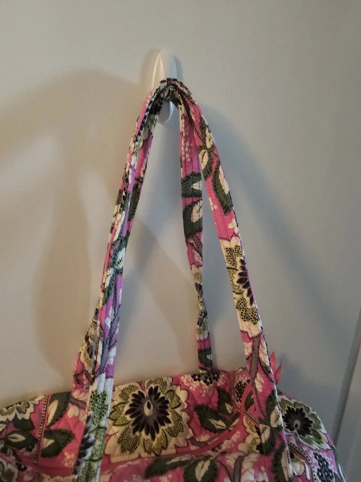 Bolso de Hombro Vera Bradley Priscilla Rosa Acolchado Cierre con Cremallera 15" X 9 1/2" Foto 3 de 4