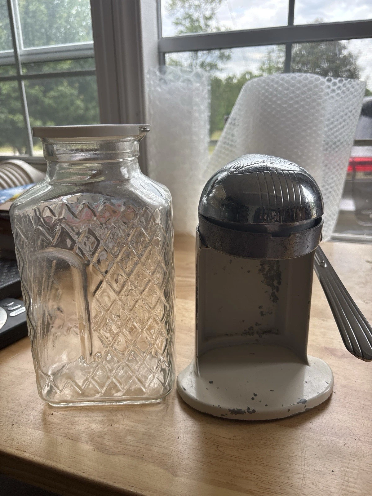 Vintage Juce-O-Mat Art Deco Manual Citrus Juicer 9”w/Original Glass Pitcher Lid