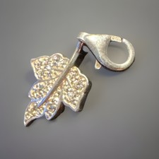 THOMAS SABO Charm Anhänger Ahornblatt Blatt 925 Silber weiße Steine Canada