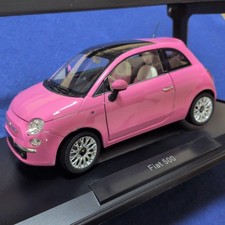 NOREV 1/18 Fiat 500 2010 So Pink Used with Mirror Repair