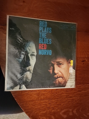 RED PLAYS THE BLUES Red Norvo vinyl LP ALBUM RCA VICTOR