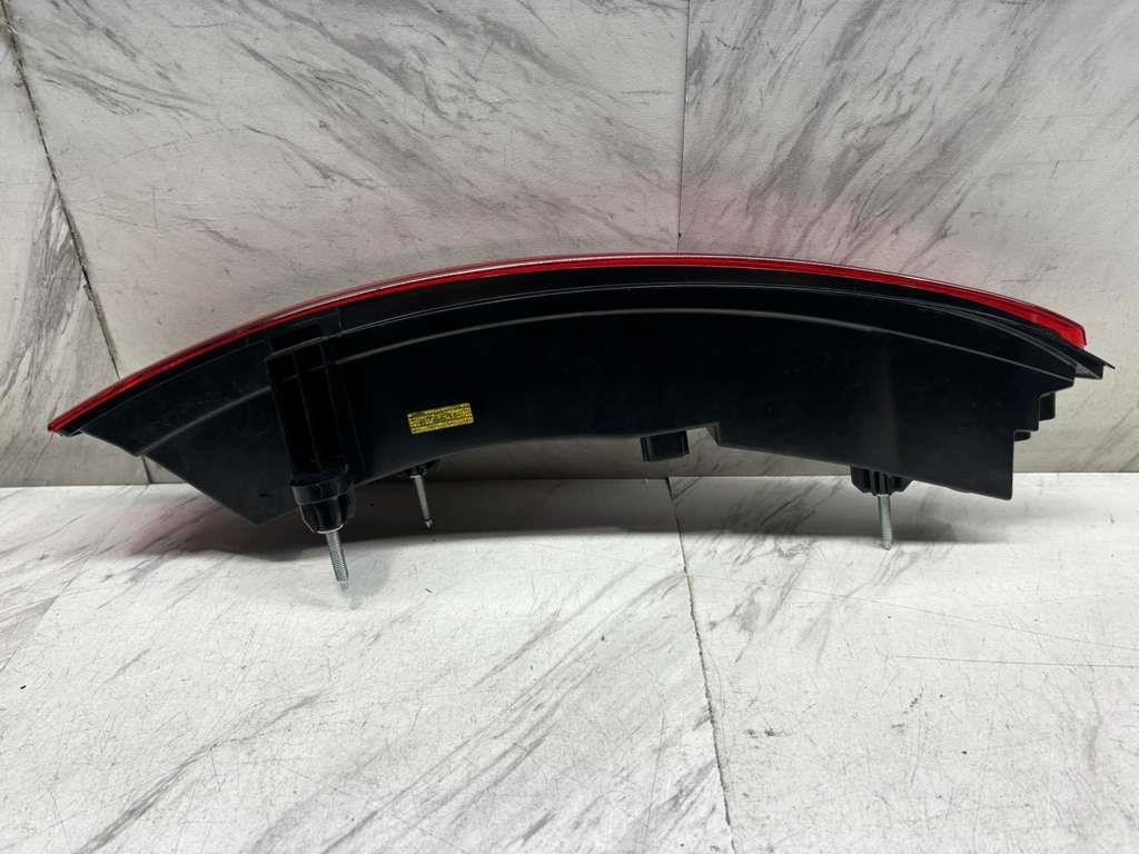 2021 2023 ASTON MARTIN VANTAGE TAIL LIGHT OEM RIGHT PASSENGER LED KY63-13404-BD