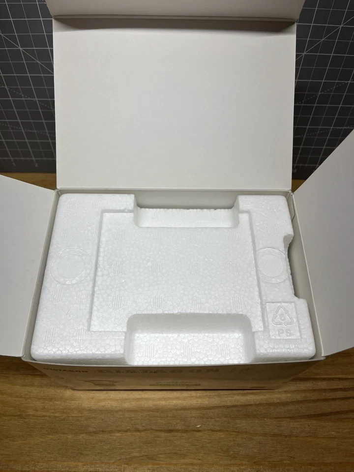 BRAND NEW  ZEISS Distagon T 21mm F/2.8 ZE LENS for Canon EF - Image 4 of 4