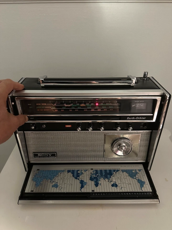 Receptor SONY 9Bandas AM/FM/AIR/PSB/LW/SW 1-5/BFO Modelo CRF-5090, Probado/Funciona... Foto 2 de 4