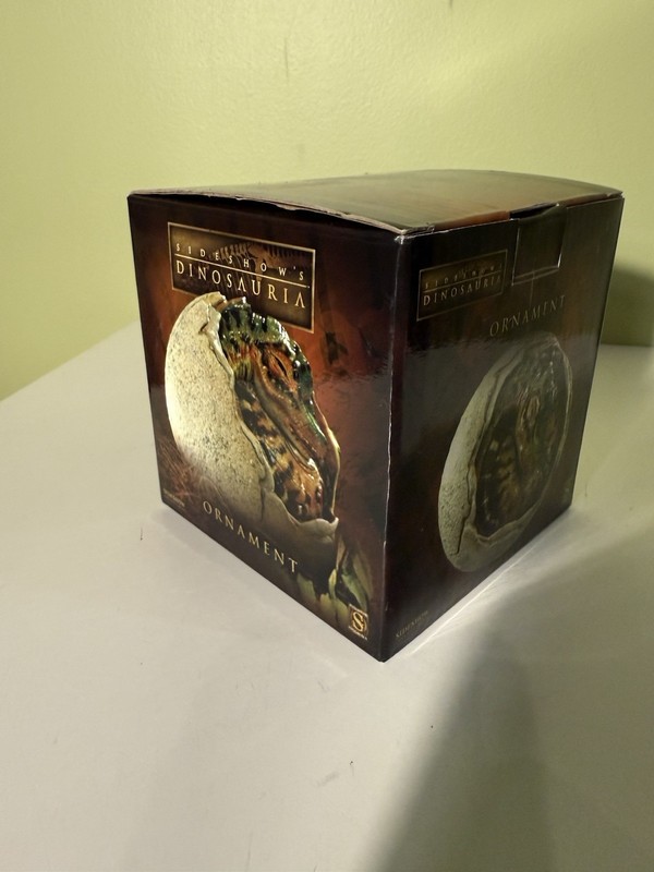 SIDESHOW EXCLUSIVE DINOSAURIA Egg Ornament 3105 Brachiosaurus MiB