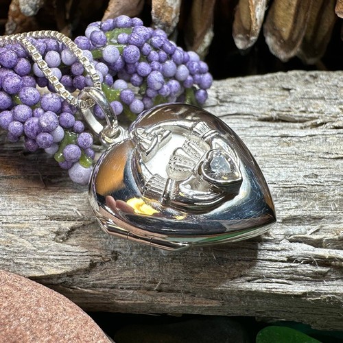 Solid Sterling Silver Claddagh Locket Necklace Irish Heart 925 W/FREE CHAIN - 第 2/10 張圖片