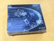 1997 UPPER DECK SPX HOCKEY  (FACTORY SEALED) HOBBY BOX (36 PACKS)
