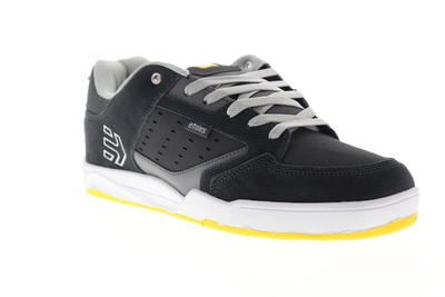 etnies tennis shoes