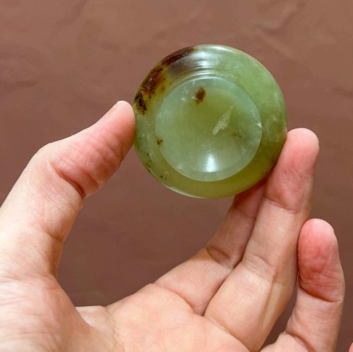 Gorgeous Vintage Chinese Collectible Jade Cup Brush Washer with Wooden Stand - Picture 8 of 9