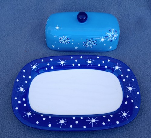 Pfaltzgraff - Ice Crystals - Covered Butter Dish - 7 3/8" x 10 1/2" - Picture 3 of 4
