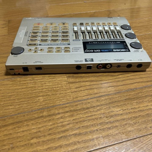 BOSS BR-600 Digital Recorder 8 Track Stereo Mic Battery powered Lightweight Slim - Picture 2 of 2