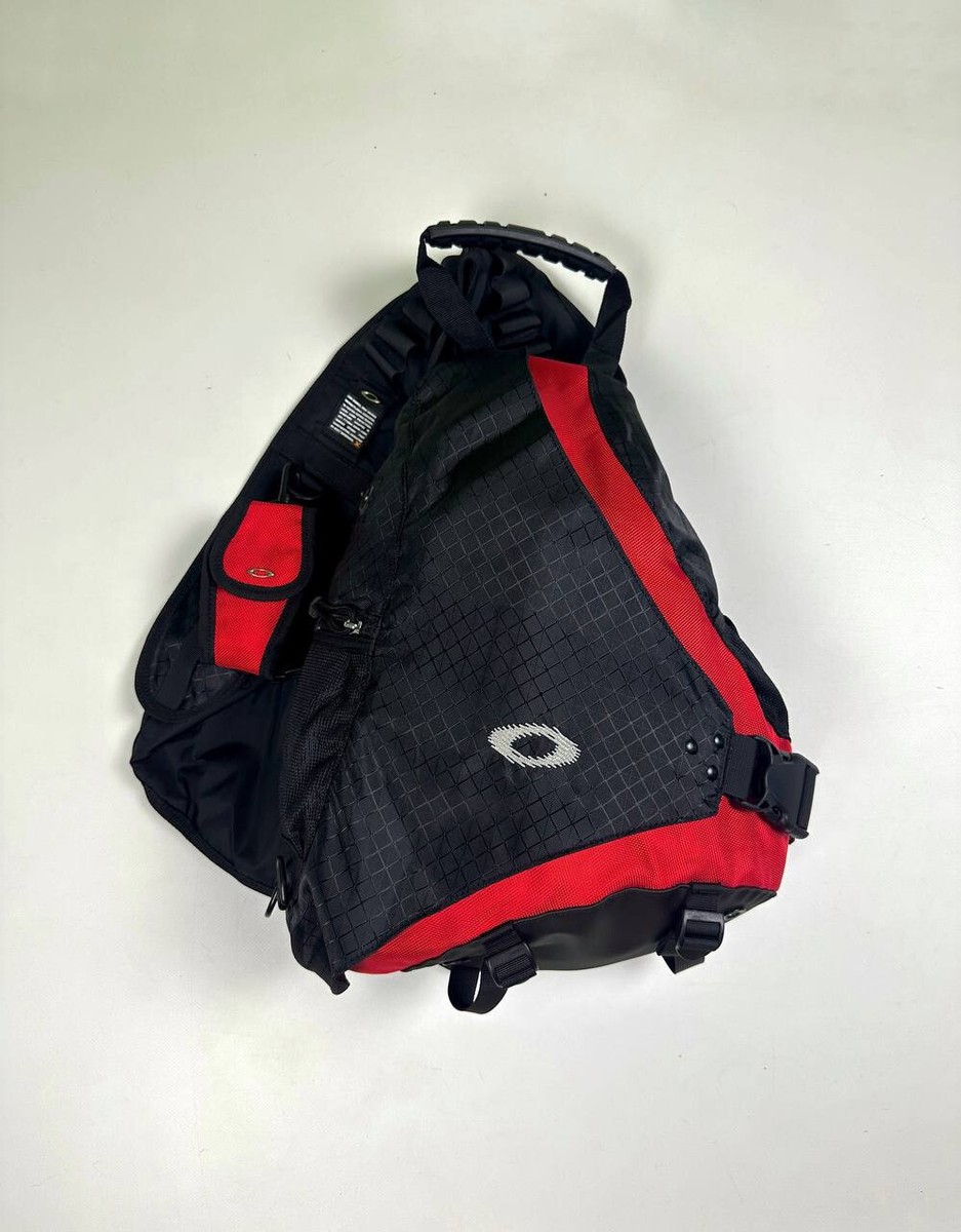 Oakley Vintage Sling Bag, Crossbody, Software, Messenger Bag gorpcore red | eBay Oakley Vintage Sling Bag, Crossbody, Software, Messenger Bag gorpcore red | eBay
