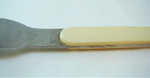 Oneida Northland Stainless Steel (Plastic Handle) COLORMATE WHITE Dinner Fork(s) - Picture 7 of 7