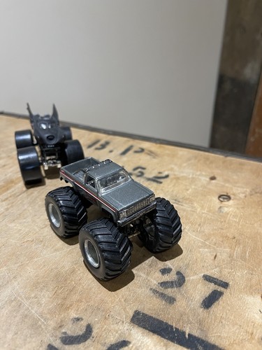 Hot Wheels Monster Jam Trucks Set Pacchetto Set Gioco Mattel - Foto 8 di 18