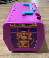 Vintage 1995 Pound Puppies Mini Pet Paradise Alley Playset   Includes 1 Figure