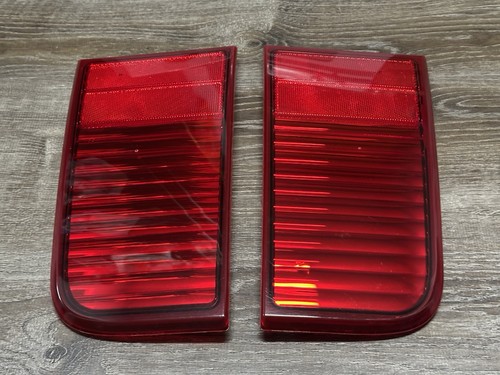 2006-08 Lincoln Mark LT Left & Right Tail Gate Light Reflector Lens Set Pair OEM - Picture 6 of 19