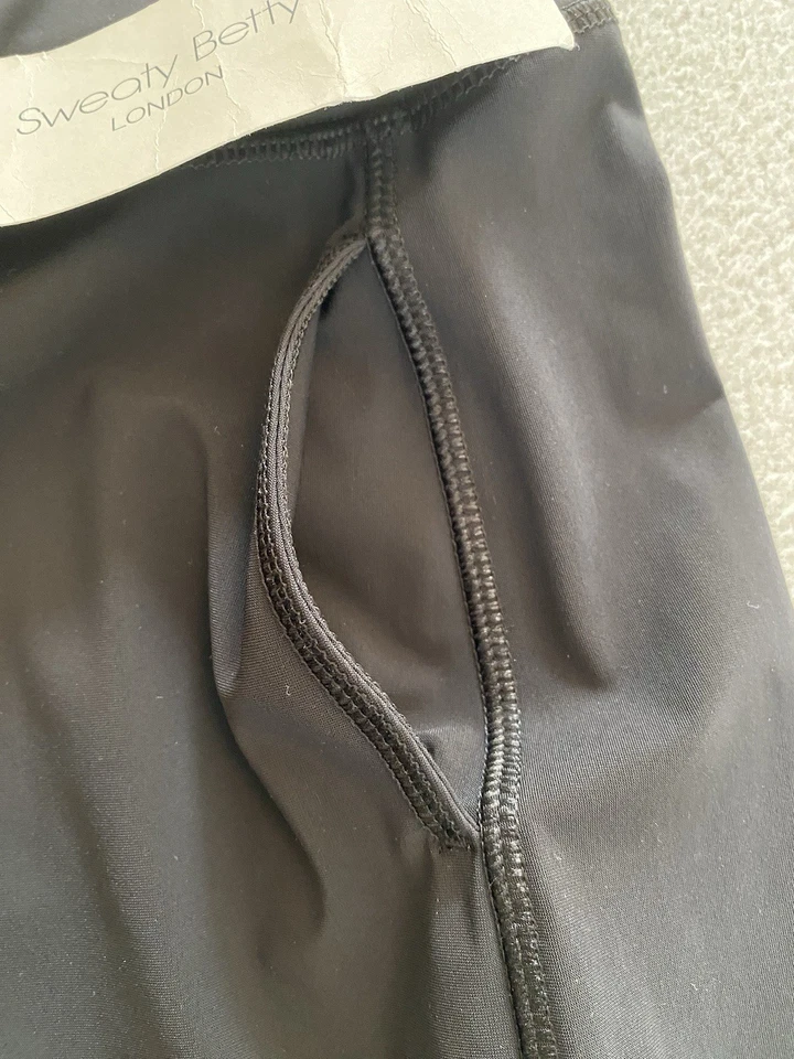 SWEATY BETTY YOGA PANTS BLACK GARUDASANA SZ XS 8 SHORT LADIES WOMENS TROUSERS - Image 3 of 4