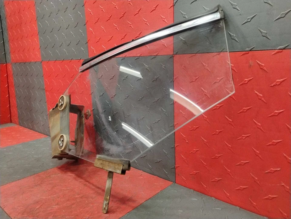 1974-1976 Ford Torino 2dr LH Driver Moveable Quarter Glass Window *Marks* - Image 3 of 4