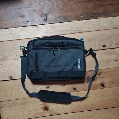 Thule Stravan Padded Laptop Messenger Shoulder Bag Briefcase Travel Business Bag