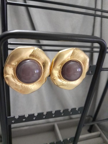 Vintage Gold Toned Lavender Cabochon Clip On Earrings Chunky Heavy Fashion - Picture 2 of 6