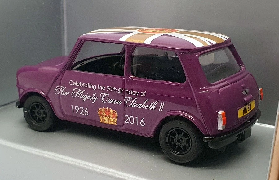Corgi 1/36 Scale CC82107 - Classic Mini - Queen's 90th Birthday - Image 2 of 4