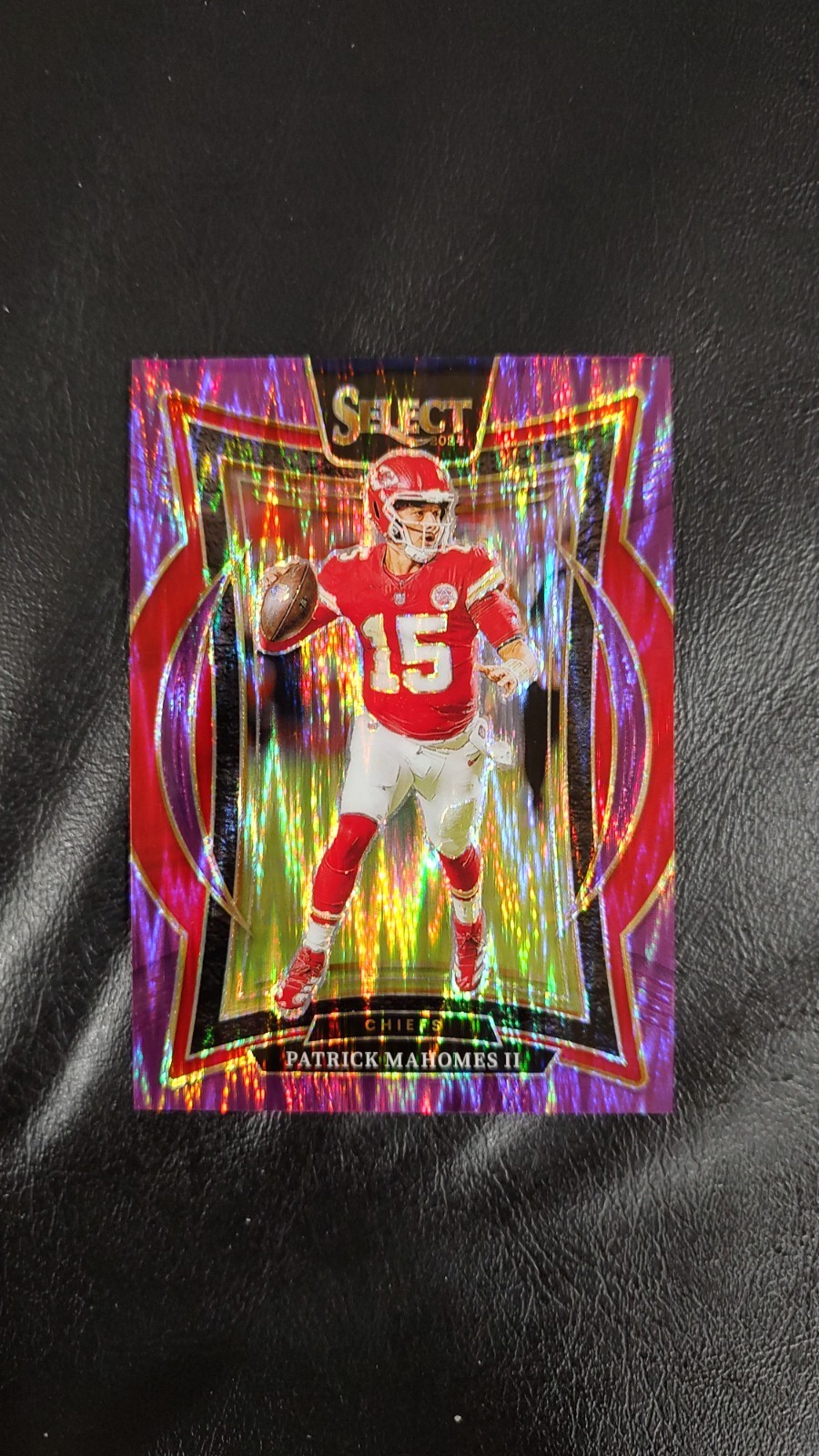 2024 Panini Select Concourse Purple Shock Prizm /360 #33 Patrick Mahomes II