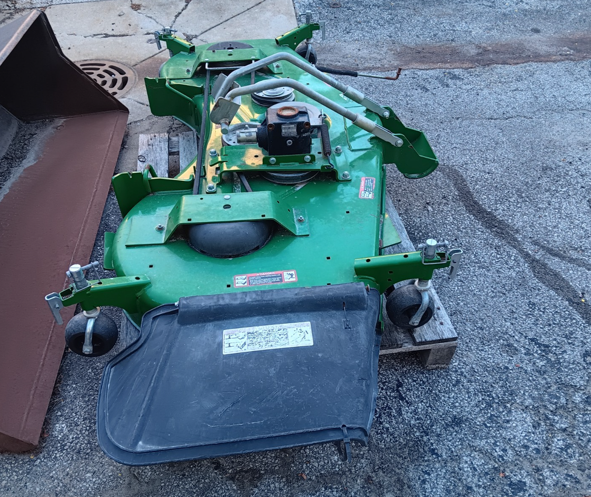 JOHN DEERE 72D AUTO CONNECT MID-MOUNT 2022 MOWER DECK - GOOD USED